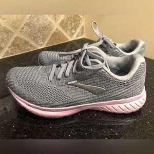 Brooks Women’s Revel 3 Sneakers Sz 7.5